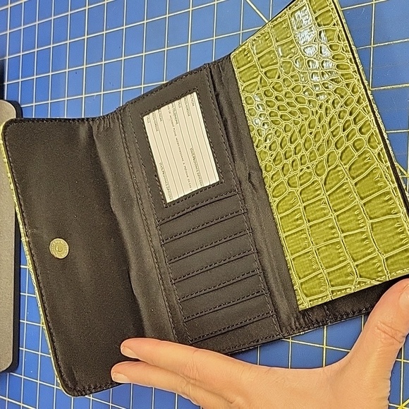Patchwork Standard Wallet 7.5" x 4" Brand New Check Book Included - Picture 5 of 10